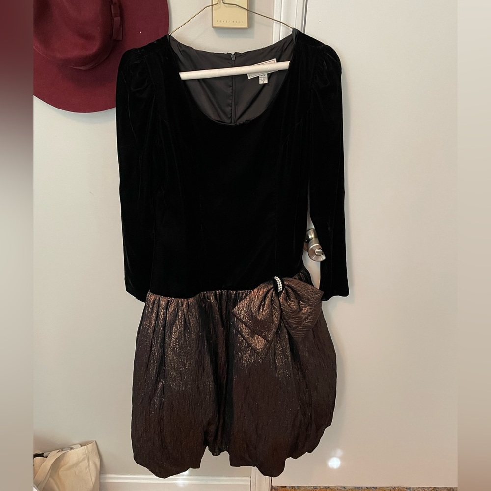 Warren petites peplum / bubble dress with bow accent